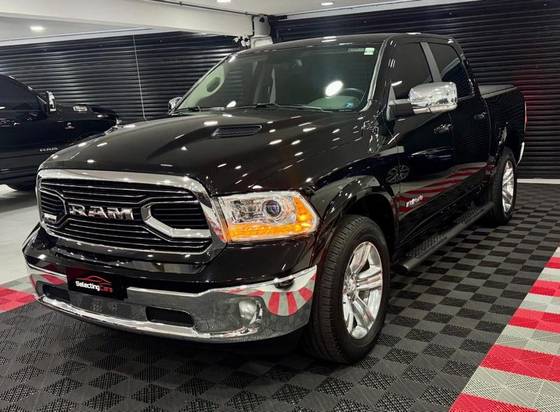 RAM CLASSIC 5.7 V8 GASOLINA LARAMIE CD 4X4 AUTOMÁTICO RAM CLASSIC 5.7 V8 GASOLINA LARAMIE CD 4X4 AUTOMÁTICO